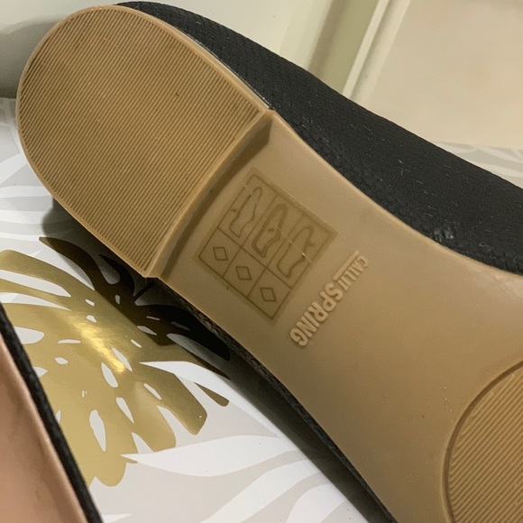 Call it Spring ballet flats, brand new - Picture 4 of 4